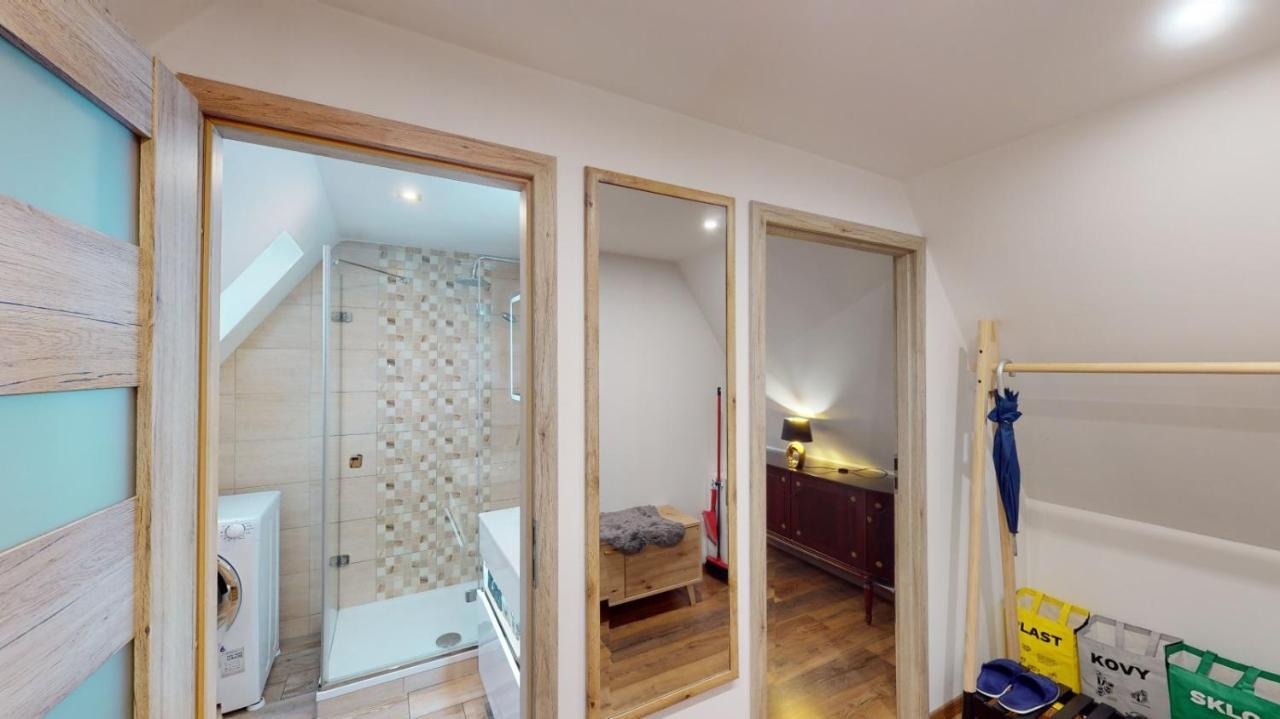 Apartman Atelier Vary V Nove Zrekonstruovanem Dome Karlovy Vary Luaran gambar